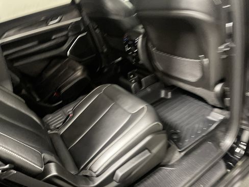 Used 2022 Jeep Grand Cherokee L Limited image 22