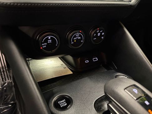 Used 2025 Nissan Z Performance w/ Floor Mat Package image 25