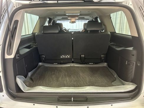 Used 2012 Chevrolet Suburban LTZ AWD/4WD image 31
