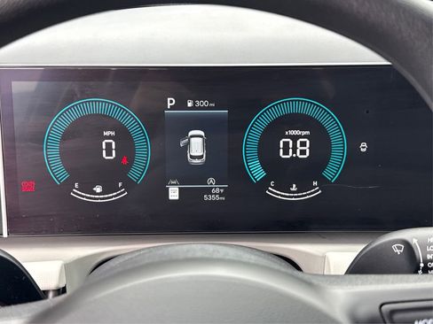 Certified 2025 Hyundai Tucson SE AWD/4WD image 21
