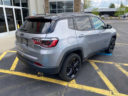 Used 2021 Jeep Compass Latitude AWD/4WD image 4