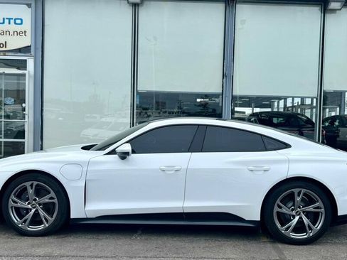 Used 2022 Audi e-tron GT Premium Plus AWD/4WD image 34