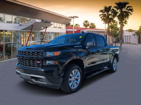 Used 2022 Chevrolet Silverado 1500 Custom w/ Safety Confidence Package image 7