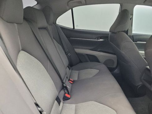 Used 2022 Toyota Camry LE FWD image 19