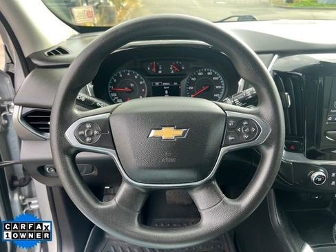 Used 2021 Chevrolet Traverse LS image 24