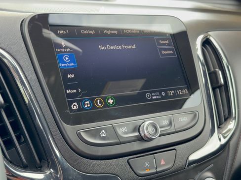 Used 2023 Chevrolet Equinox RS w/ RS Leather Package FWD image 23