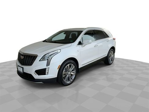 Certified 2025 Cadillac XT5 Premium Luxury image 4