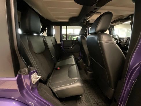 Used 2017 Jeep Wrangler Unlimited Sahara AWD/4WD image 20