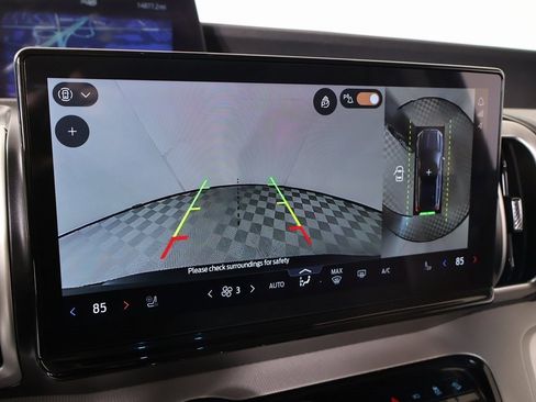 Used 2025 Ford Expedition Active image 6