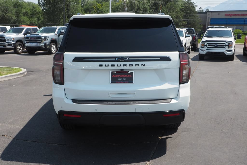 Used 2024 Chevrolet Suburban Z71 w/ Luxury Package AWD/4WD image 6
