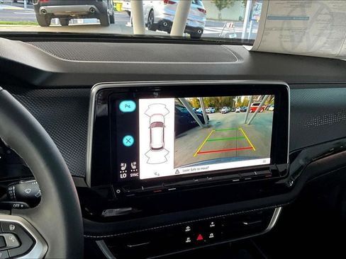 New 2026 Volkswagen Atlas Cross Sport SEL R-Line image 25