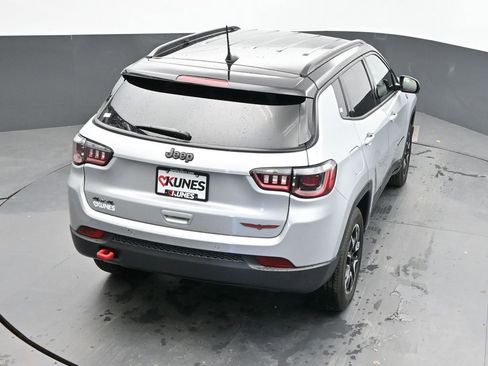 Used 2025 Jeep Compass Trailhawk AWD/4WD image 43