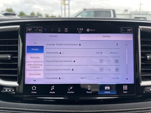 Used 2022 Chrysler Pacifica Touring-L FWD image 38