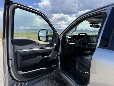 Used 2024 Ford F350 Lariat w/ Lariat Ultimate Package AWD/4WD image 14