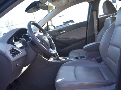 Used 2018 Chevrolet Cruze Premier image 22