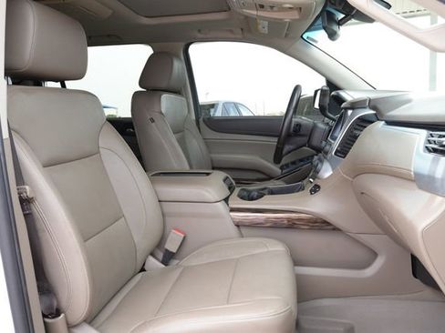 Used 2020 GMC Yukon XL SLT w/ Open Road Package RWD image 10