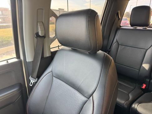 Used 2021 Ford F150 Lariat w/ Max Trailer Tow Package image 17