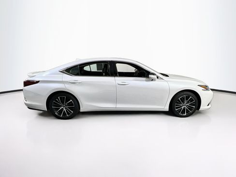 Used 2024 Lexus ES 350 w/ Premium Package FWD image 4