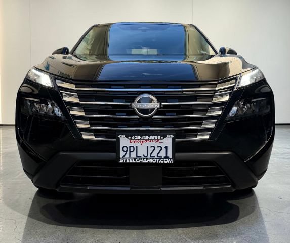 Used 2025 Nissan Rogue SV FWD image 6