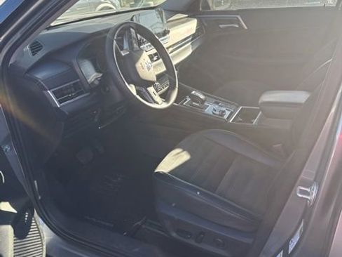 Used 2024 Mitsubishi Outlander SE image 5