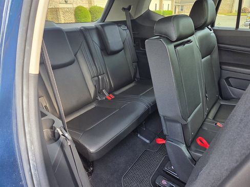 Used 2018 Volkswagen Atlas SEL image 32