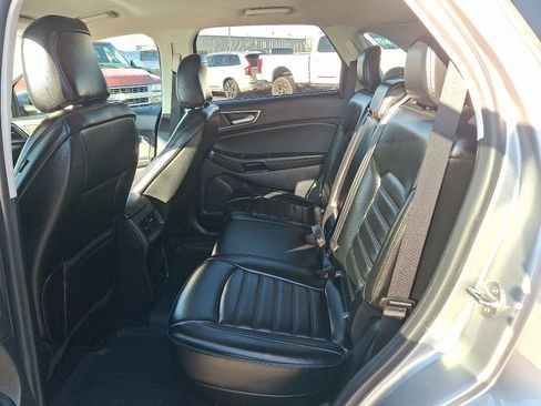 Used 2020 Ford Edge SEL image 10