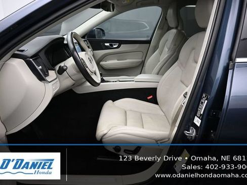 Used 2018 Volvo XC60 T5 Inscription AWD/4WD image 25