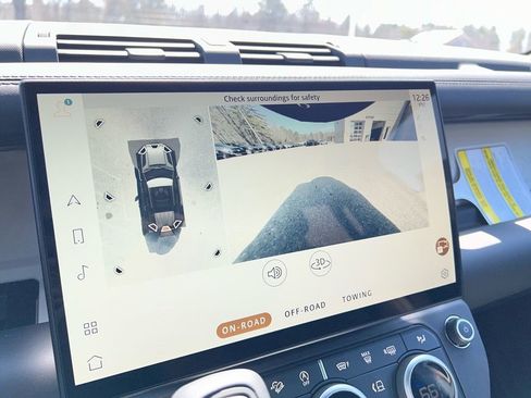 New 2026 Land Rover Defender 110 X-Dynamic SE image 17