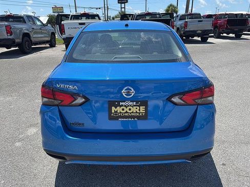 Used 2021 Nissan Versa S FWD image 7