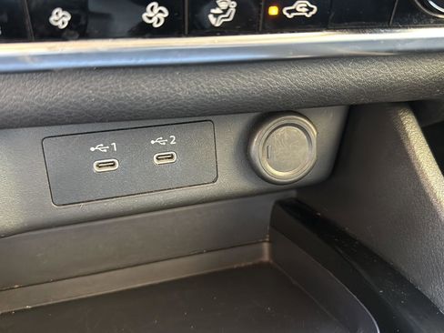 Used 2024 Nissan Rogue SV FWD image 25