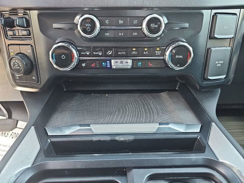 Used 2024 Ford F250 Platinum w/ Tremor Off-Road Package image 26