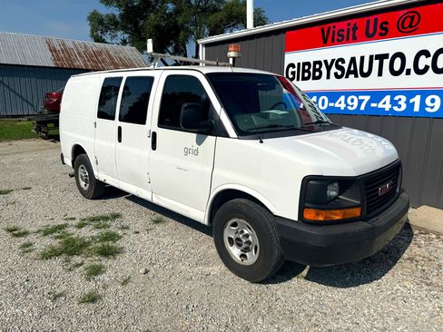 Used 2013 GMC Savana 2500 w/ Cold Climate Package image 5