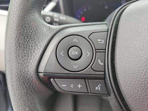 Used 2021 Toyota Corolla LE FWD image 25