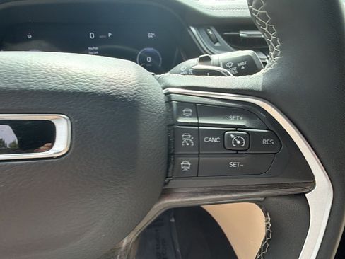 Used 2024 Jeep Grand Cherokee L Limited w/ Black Appearance Package image 29