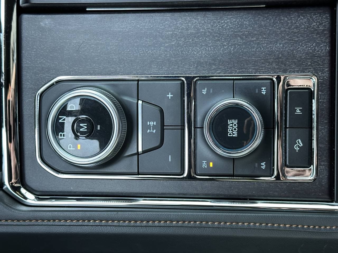 Used 2024 Ford Expedition Max Platinum AWD/4WD image 42