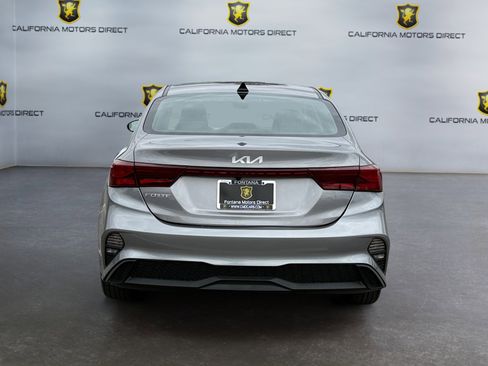 Used 2023 Kia Forte LXS w/ LXS Technology Package FWD image 4