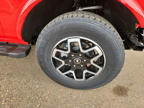 New 2024 Ford Bronco Badlands image 5