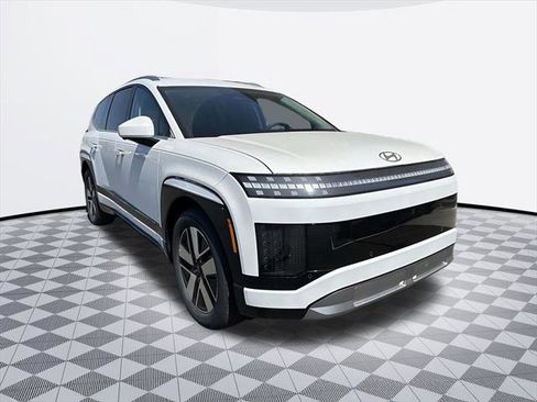 New 2026 Hyundai Ioniq 9 SEL image 2