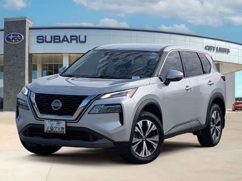 Used 2021 Nissan Rogue SV FWD image 1