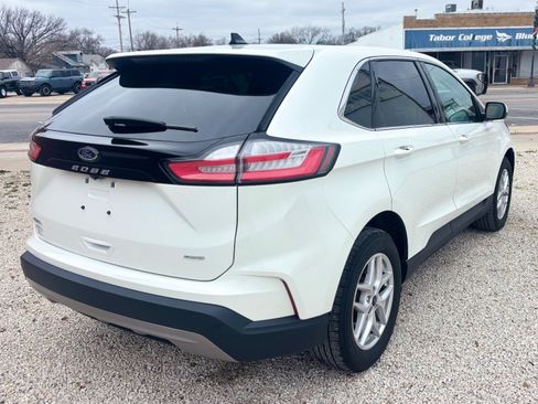 Certified 2024 Ford Edge SEL w/ Convenience Package image 3