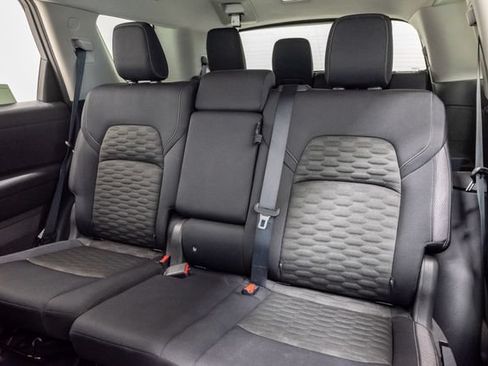Used 2022 Nissan Pathfinder SV FWD image 23