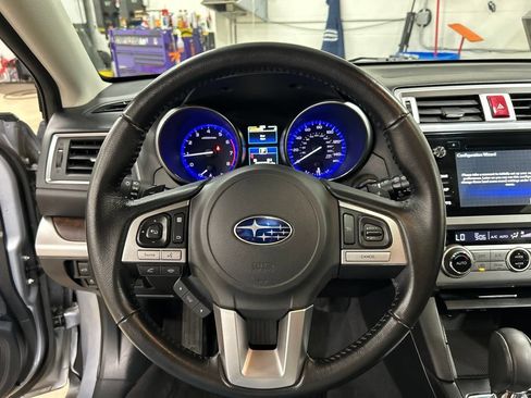 Used 2016 Subaru Outback 2.5i Limited AWD/4WD image 16