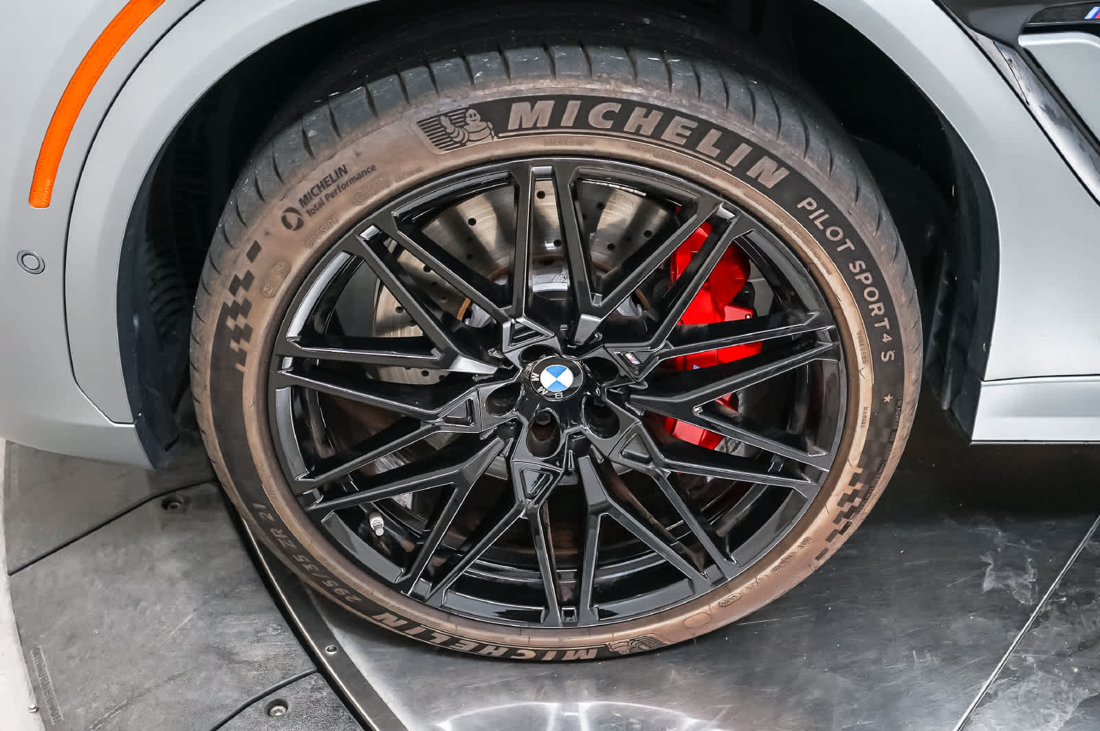 Used 2025 BMW X6 M Competition w/ Executive Package AWD/4WD image 14