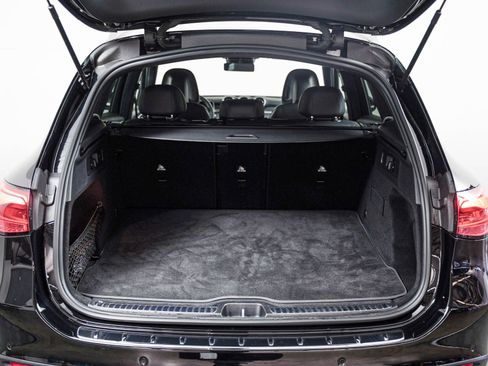 Certified 2026 Mercedes-Benz GLC 300 image 5