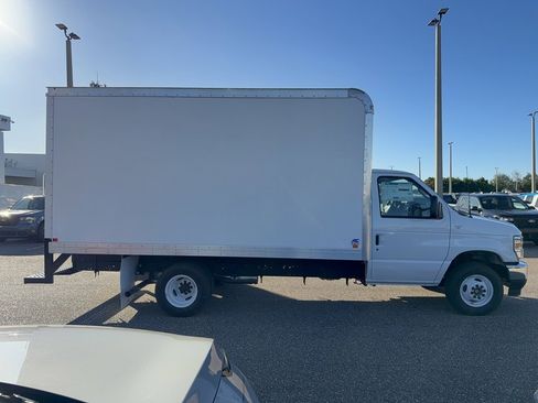 New 2026 Ford E-350 and Econoline 350 Super Duty w/ Power Equipment Group image 27