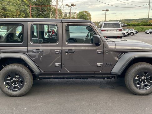 New 2026 Jeep Wrangler Unlimited Sport image 27
