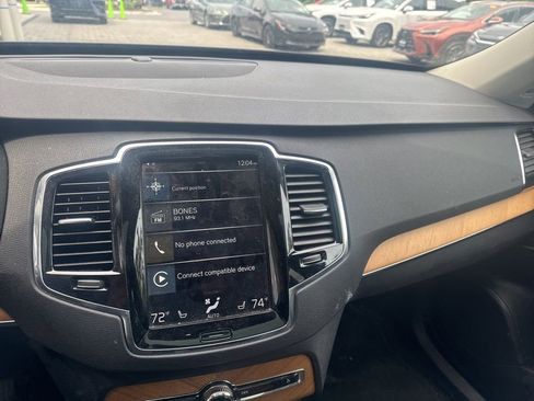 Used 2021 Volvo XC90 T6 Momentum AWD/4WD image 22