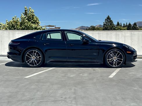 Certified 2023 Porsche Panamera 4S AWD/4WD image 9