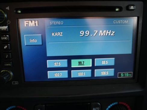 Used 2005 HUMMER H2 Base w/ Preferred Equipment Group image 23