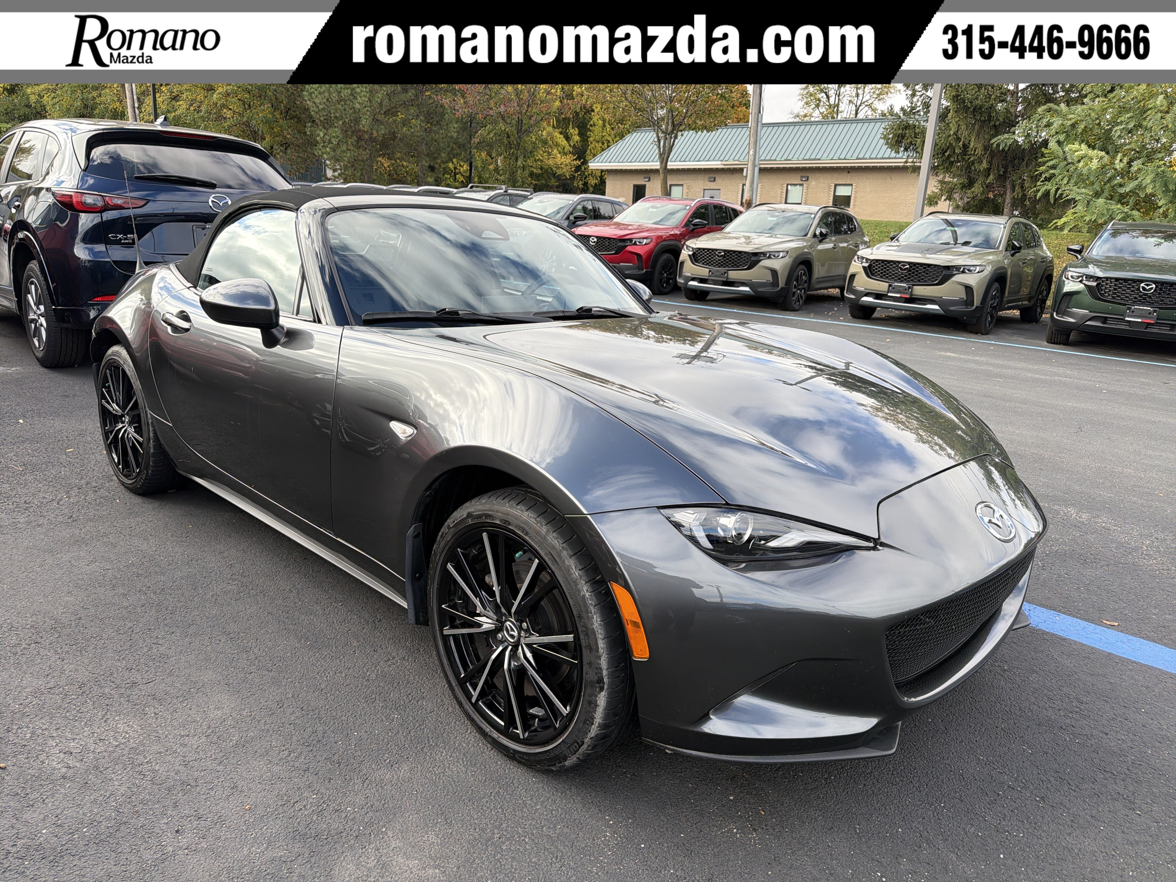 Used 2024 MAZDA MX-5 Miata Grand Touring RWD image 1